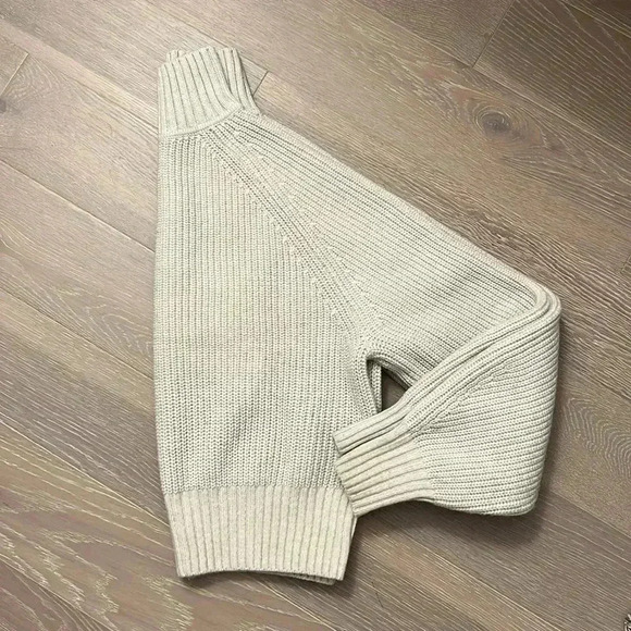 H&M Ribbed Turtleneck Sweater - Picture 5 of 6